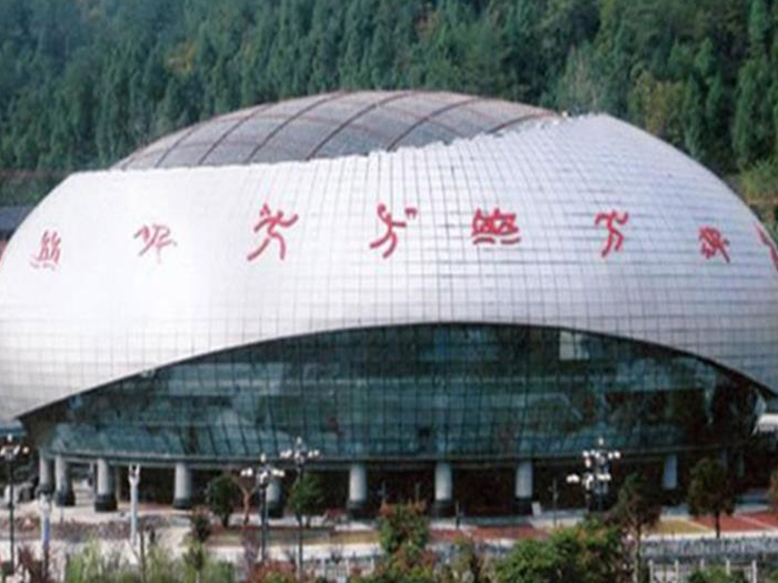 邵武体育中心球形网架加工安装